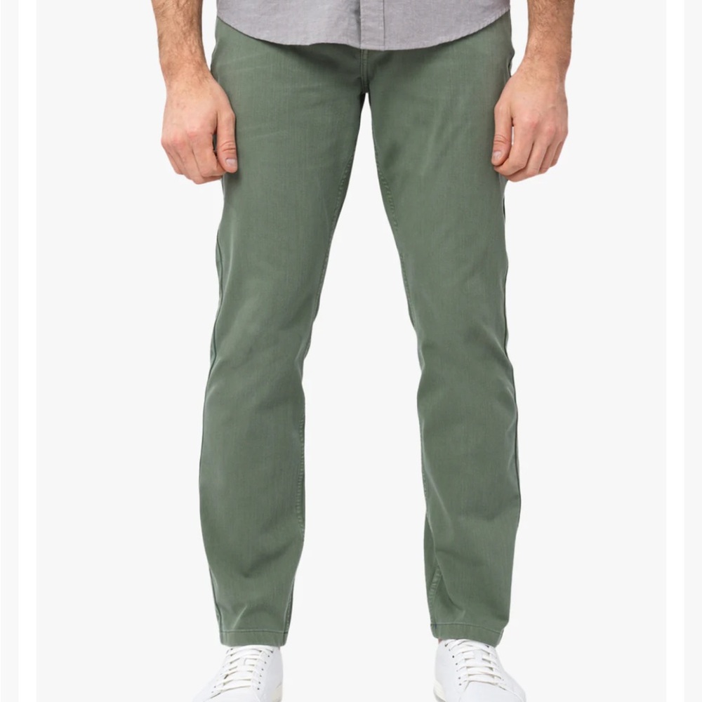 Classic Men's Olive Chinos